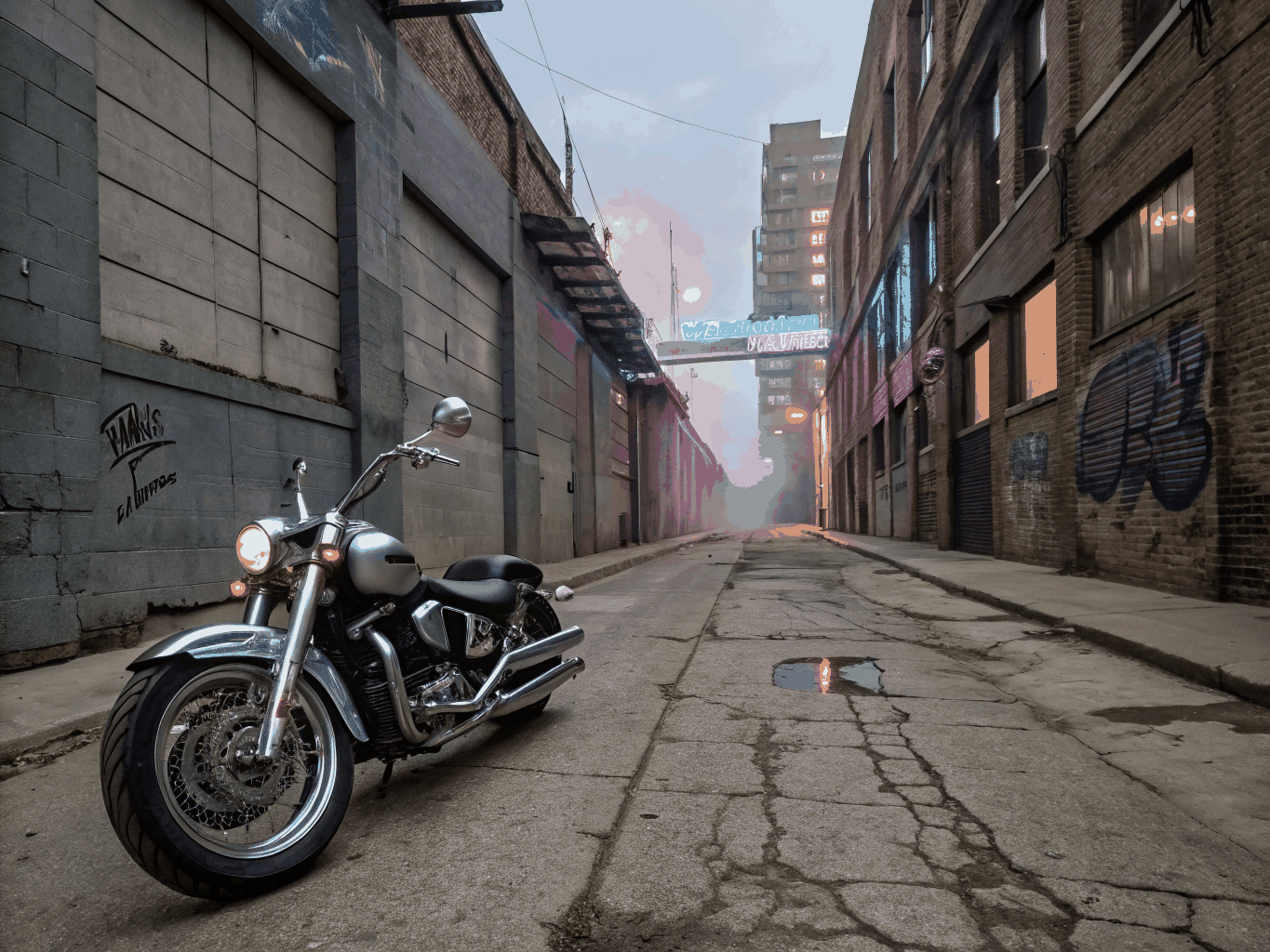Custom street motorcycle on a Vice City side street